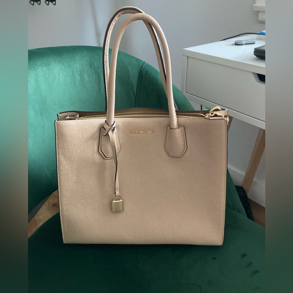 Handbags - Coach Bag